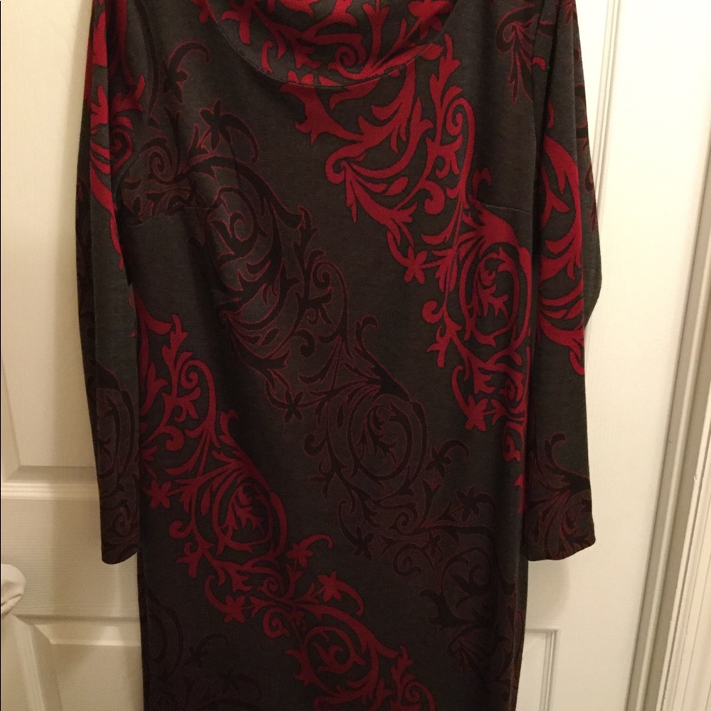 Dress - Picture 2 of 3